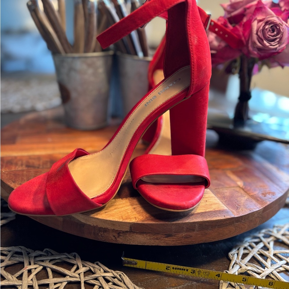Gianni Bini ❤️”Rehab” ❤️ Red Suede Block Heel Ankle Strap Sandals – Size 8M
